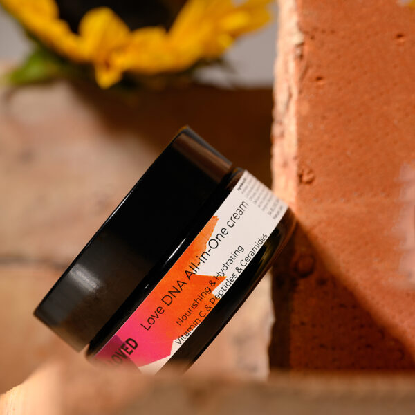 Love DNA Krem Regenerujacy dla cery suchej i mieszanej 50ml